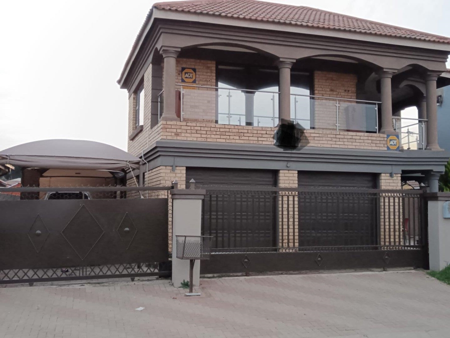 4 Bedroom Property for Sale in Vista Park Free State
